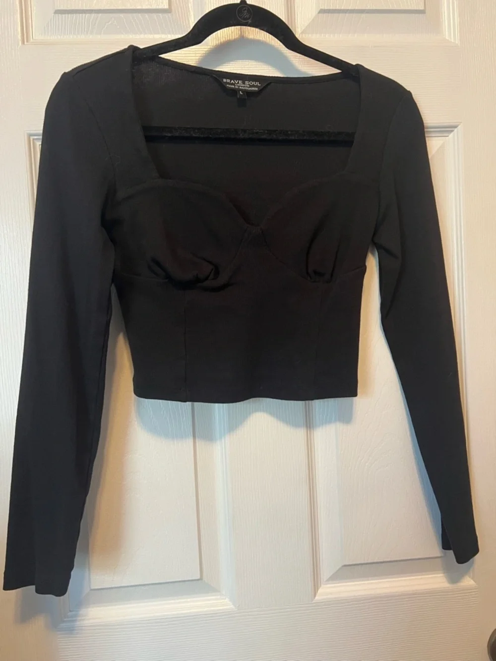 Brave Soul Black Long-Sleeve Sweetheart Crop Top - Picture 1 of 3